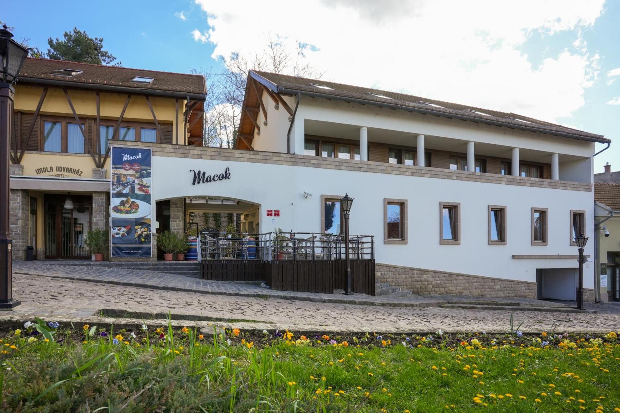Imola Udvarhaz Dessert Hotel Eger Eksteriør billede